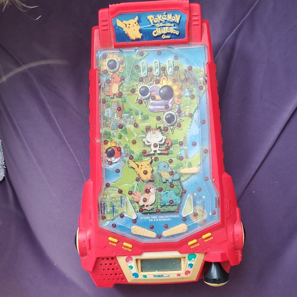 Pokemon Pinball Game - Red